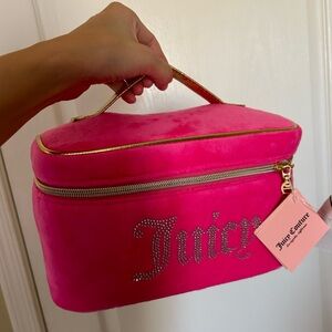 New with tags juicy couture velour makeup bag